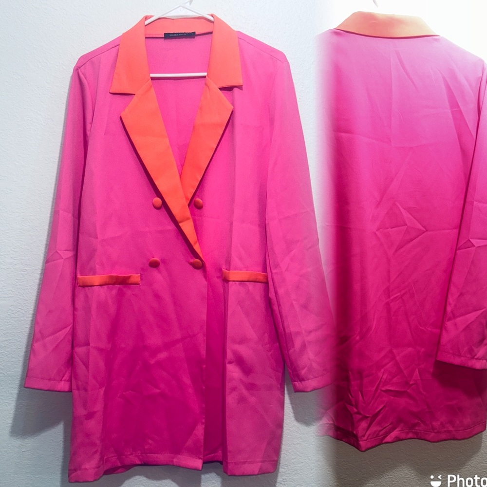 Double Crazy Neon Pink Double
Button Longline Blazer